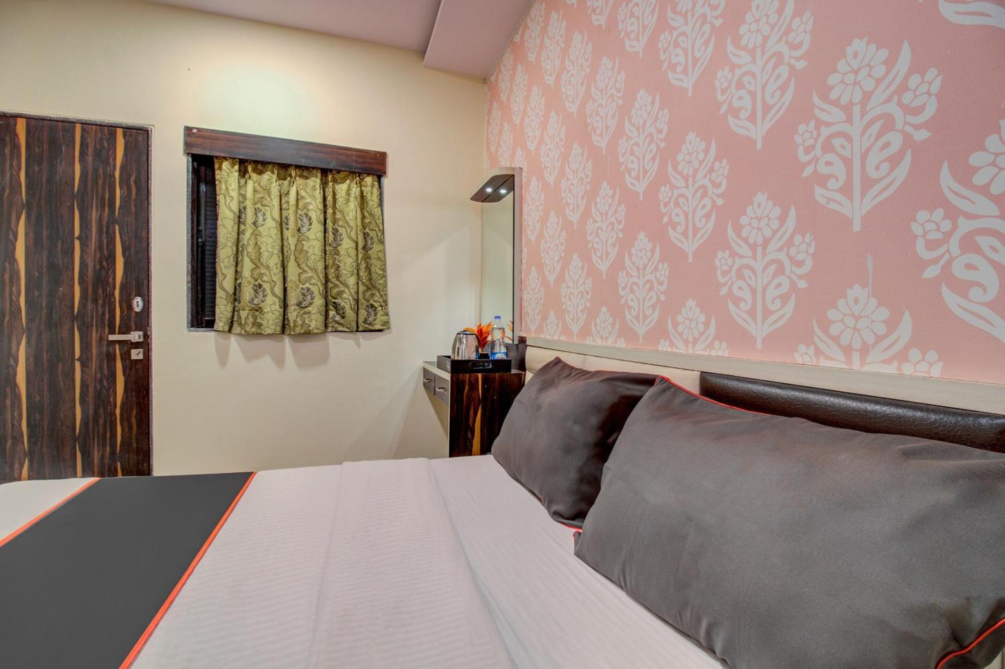 Hotel Collection O Golden Tulipz Boutique Bombay Exterior foto